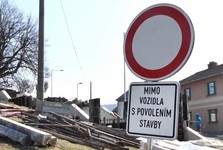 Oprava průtahu v Dražovicích má zpoždění. Stavební práce se protáhnou o měsíc Oprava průtahu v Dražovicích má zpoždění. Stavební práce se protáhnou o měsíc